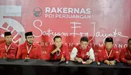 Sejumlah Ketua DPD PDIP memberikan keterangan kepada pers terkait persiapan menghadapi Pilkada 2024 di Arena Rakernas ke-V PDIP, Jakarta. (Foto: Liputan6.com/Delvira Hutabarat).