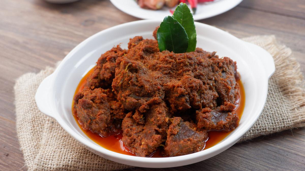 Kandungan Kalori dan Kolesterol dalam Rendang yang Harus Diwaspadai