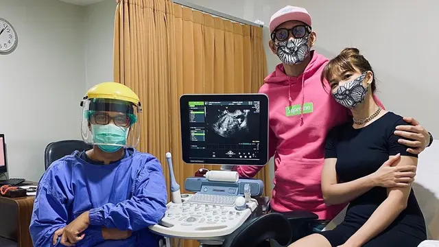 [Fimela] Andrea Dian dan Ganindra Bimo