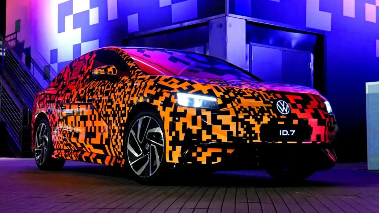 VW ID.7 Muncul di CES 2023, Sedan Listrik Dengan Jarak Tempuh 700 Km (Carscoops)