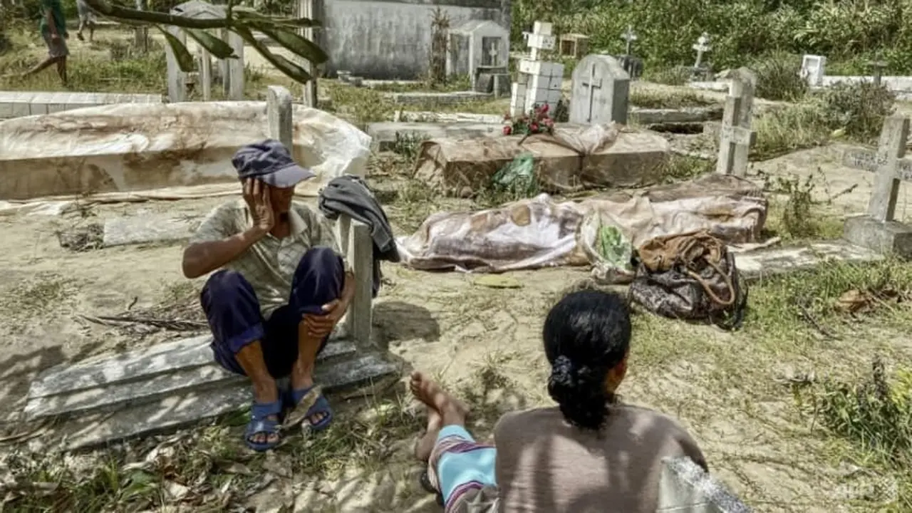 Suasana pemakaman di Madagaskar Timur usai terjadi Topan Batsirai.