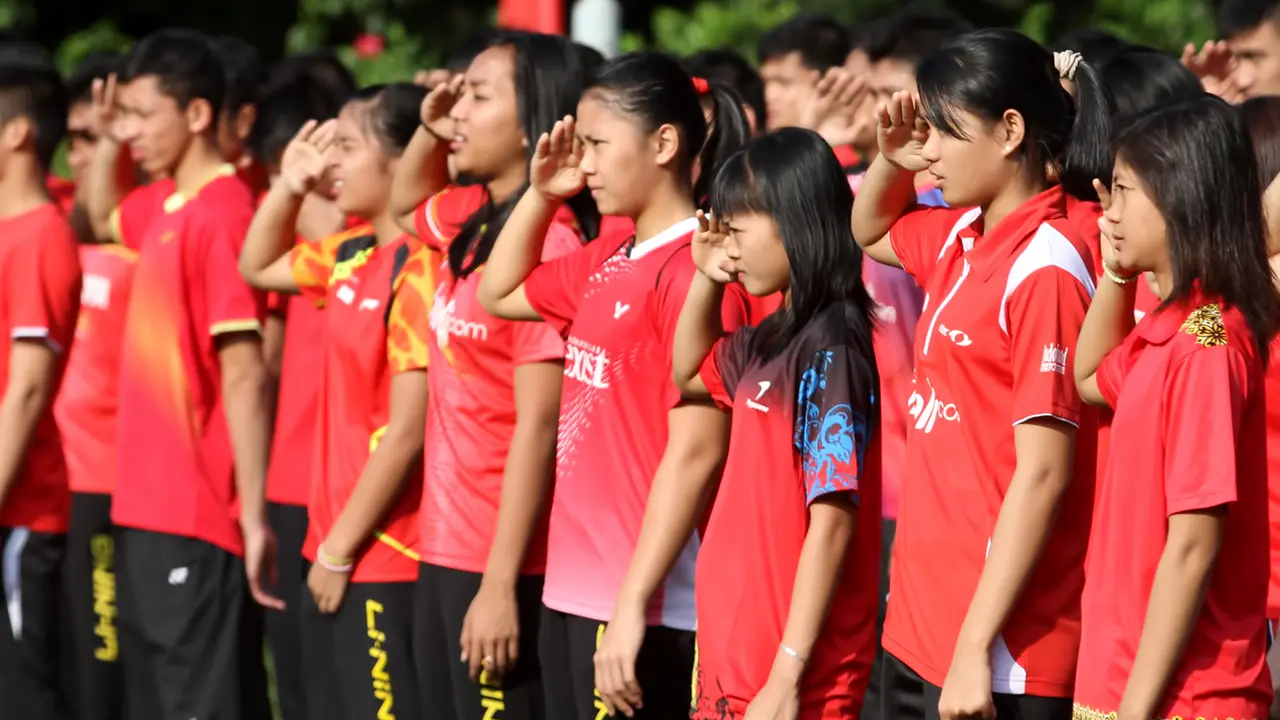 Atlet Bulutangkis Pelatnas Cipayung Rayakan HUT RI ke-69