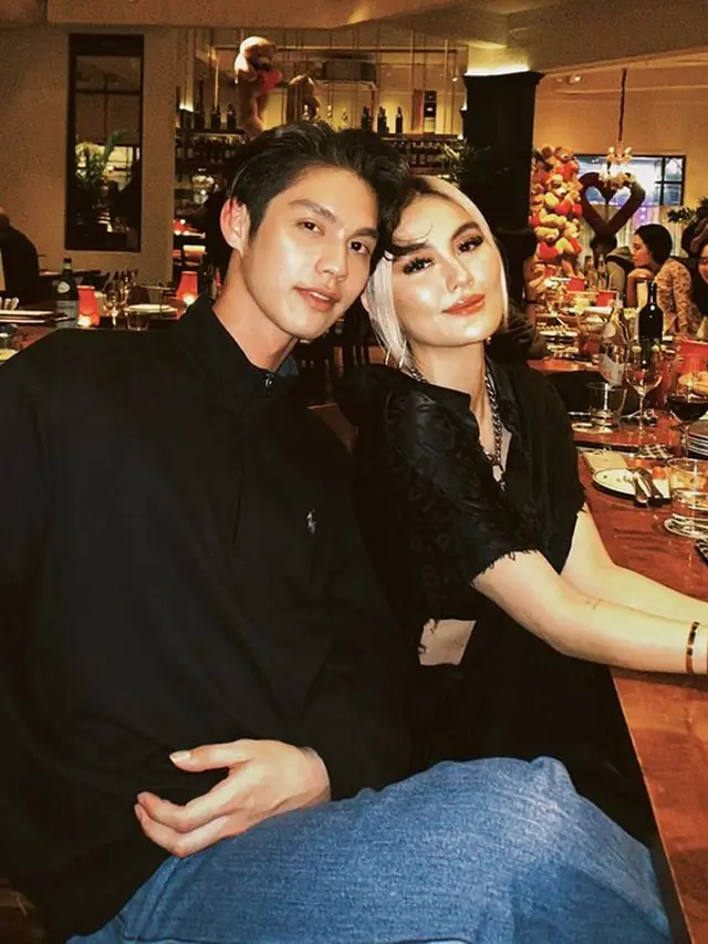 Momen Kebersamaan Agnez Mo dan Bright Vachirawit saat Nongkrong Bareng, Curi Perhatian