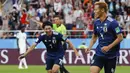 Striker Jepang, Keisuke Honda, merayakan gol yang dicetaknya ke gawang Senegal pada laga grup H Piala Dunia di Yekaterinburg Arena, Yekaterinburg, Minggu (25/6/2018). Kedua negara bermain imbang 2-2. (AP/Eugene Hoshiko)