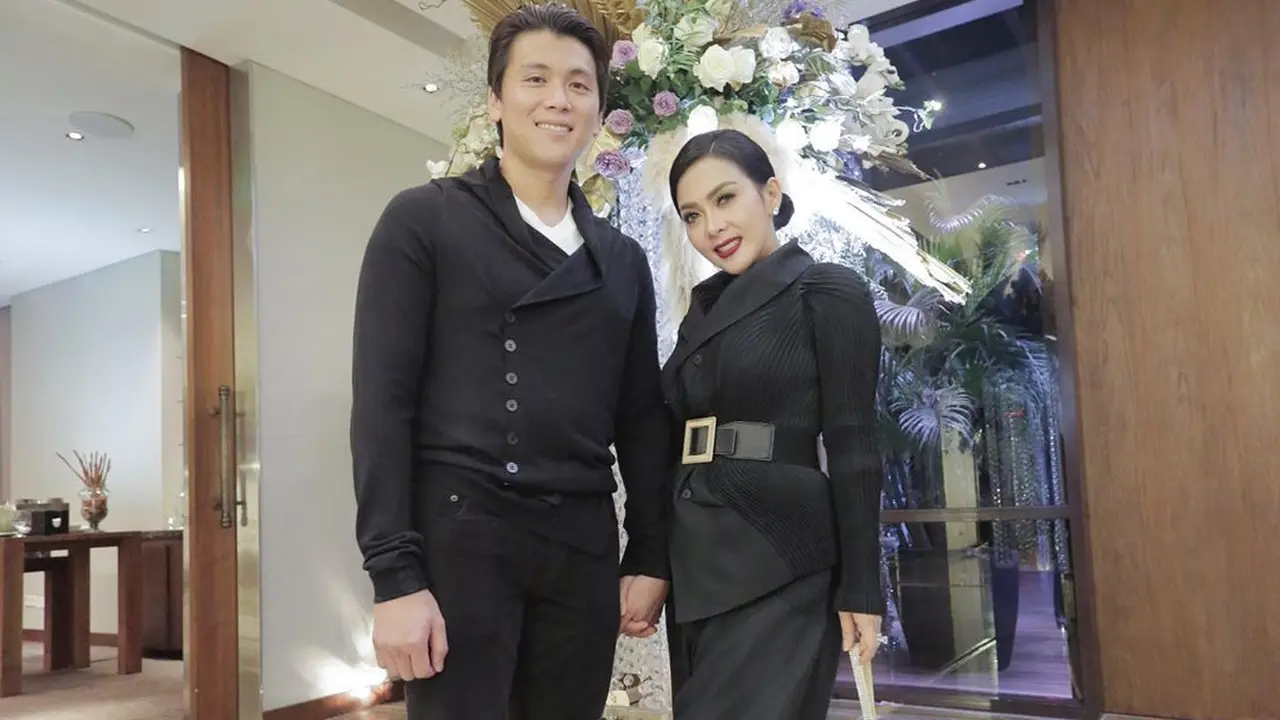 Reino Barack dan Syahrini