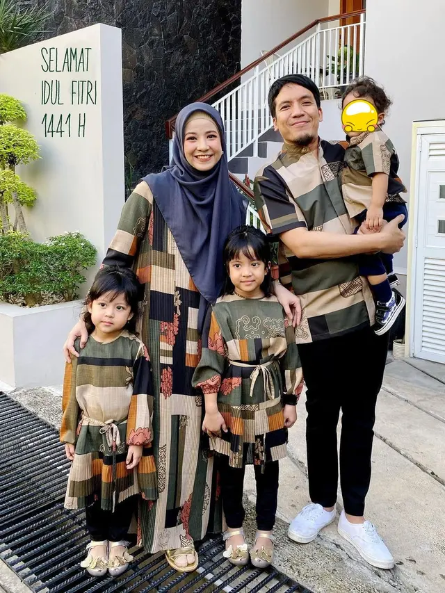 Genap Berusia 28 Tahun, Ini 6 Momen Natasha Rizky Momong Ketiga Buah Hatinya