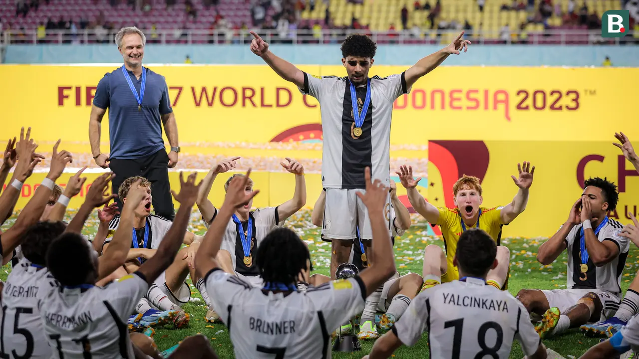 Foto: Momen Euforia Perayaan Gelar Pertama Timnas Jerman di Piala Dunia U-17, Stadion Manahan Jadi Saksi