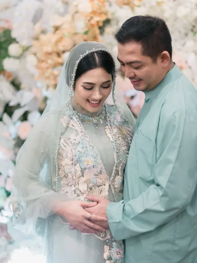Ade Govinda mulai cari info perawatan bayi. (credit:instagram.com/askar_photography/ade_govinda)