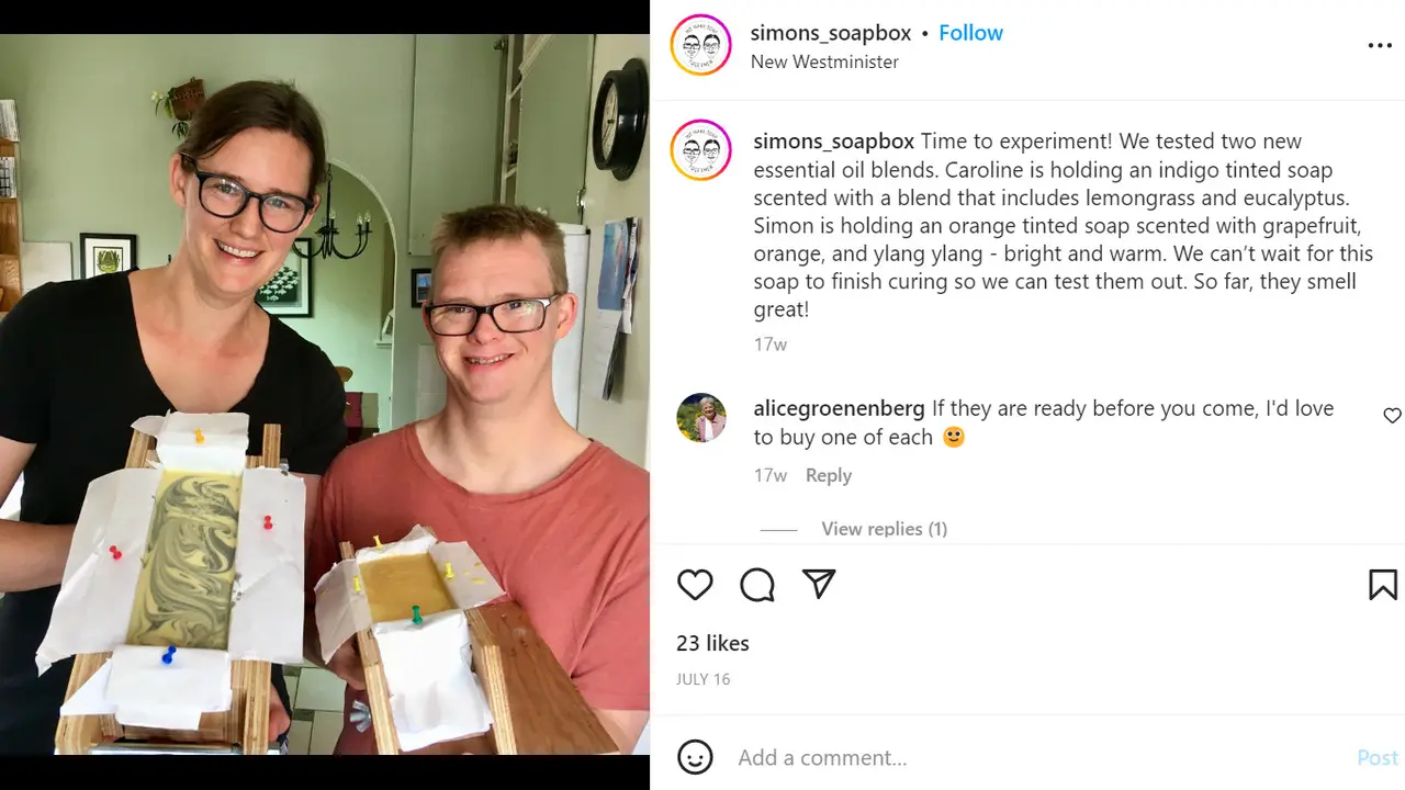 Kakak Beradik menciptakan sebuah perusahaan bernama Simon's Soapbox.