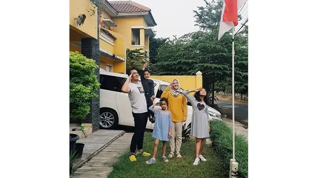 Diam-Diam Sudah Jadi Mualaf, Ini 7 Potret Pesinetron Giovanni Tobing