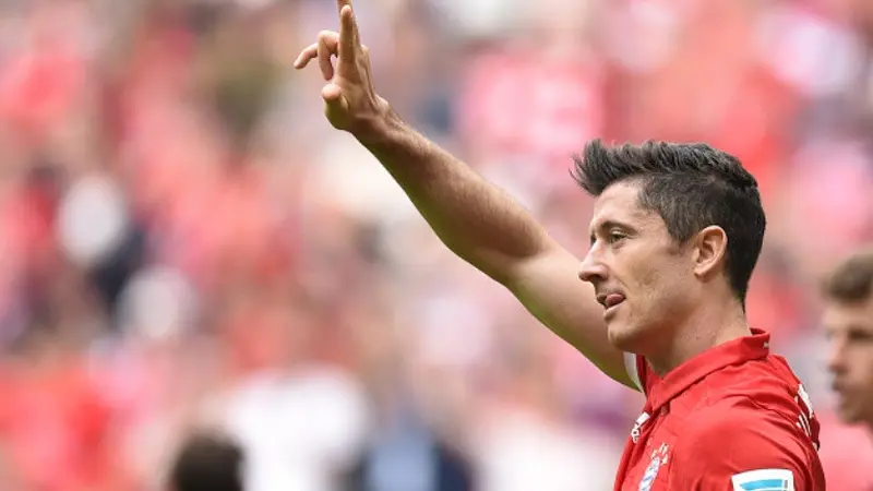 Striker Bayern Muenchen, Robert Lewandowski, siap bermain pada perempat final kedua Liga Champions melawan Real Madrid. 