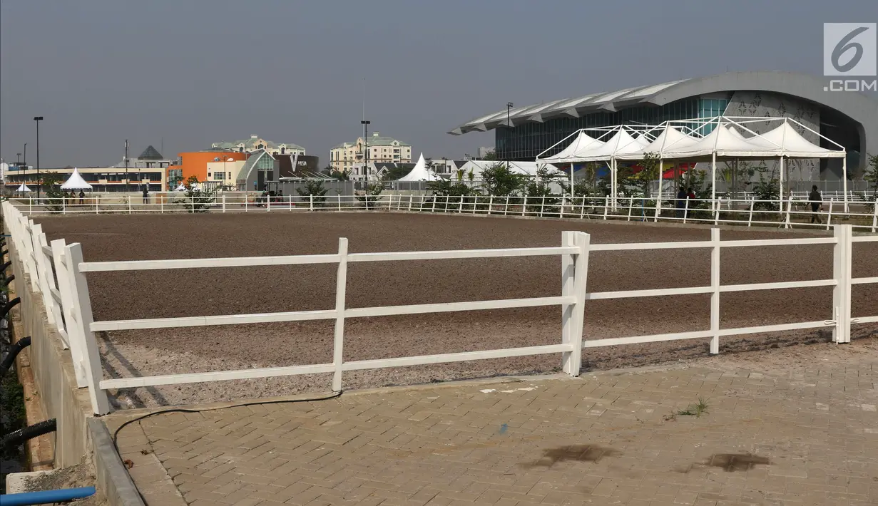 Kondisi salah satu arena berkuda di Jakarta International Equestrian Park Pulomas, Jakarta, Kamis (2/8). JIEPP akan menjadi venue tiga cabang equestrian Asian Games 2018. (Liputan6.com/Helmi Fithriansyah)