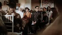 6 Potret Ikke Nurjanah dan Aldi Bragi Dampingi Adira Kania di Momen Lamaran