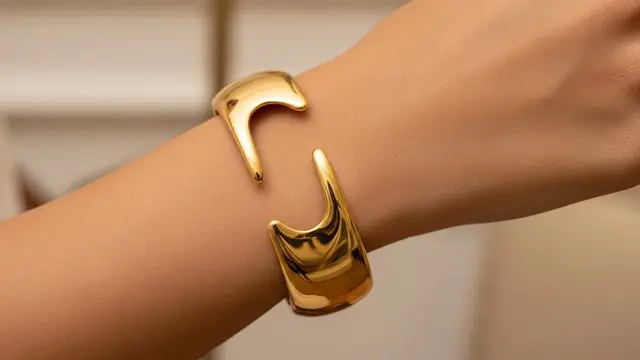 Model Gelang Emas Cuff Tebal