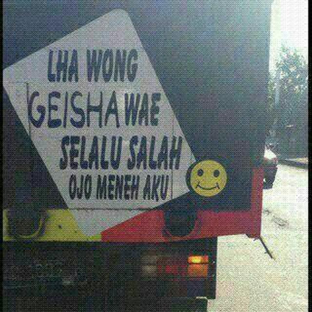 Tulisan Galau di Bak Truk