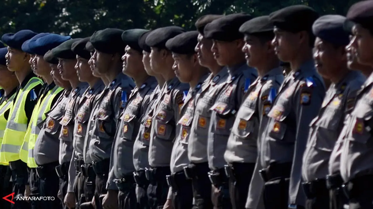 personil-polisi130802b.jpg