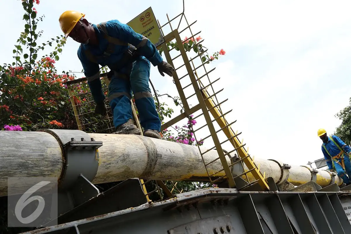 20160921-Pekerja Jaringan Pipa Gas PGN-Jakarta- Helmi Afandi