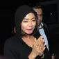 Wajah lelah Vitalia Shesya usai menjalani proses assesment di Kantor BNN, Jakarta, Rabu(15/7/2015).  Dari hasil pemeriksaan tersebut Vitalia Shesya dinyatakan positif memakai Narkoba. (Liputan6.com/Faisal R Syam)