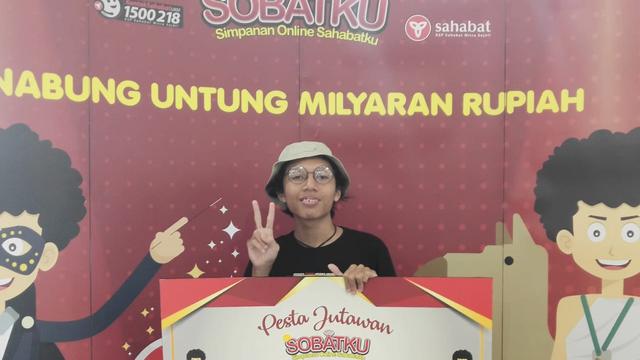 Tabung Uang Beasiswa, Mahasiswa Non-Muslim Ini Menangkan