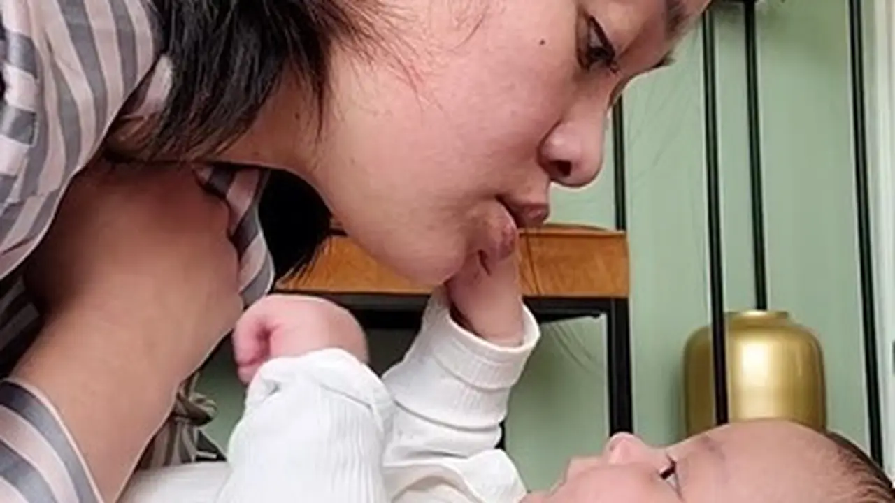 Gracia Indri dan Baby Nova (Instagram/graciaz14)