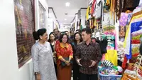 Bupati Klungkung I Nyoman Suwirta saat peresmian pasar dan seni Samarapura dan gelar fashon show pada 21 Desember 2019 malam. foto: istimewa