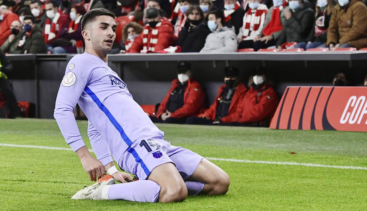 Ferran Torres - Barcelona harus mengeluarkan 55 juta euro untuk membawa Torres pulang ke Spanyol dari Manchester City. Sejauh ini pemain 21 tahun telah mengemas dua gol dari tujuh laga. (AP/Alvaro Barrientos)