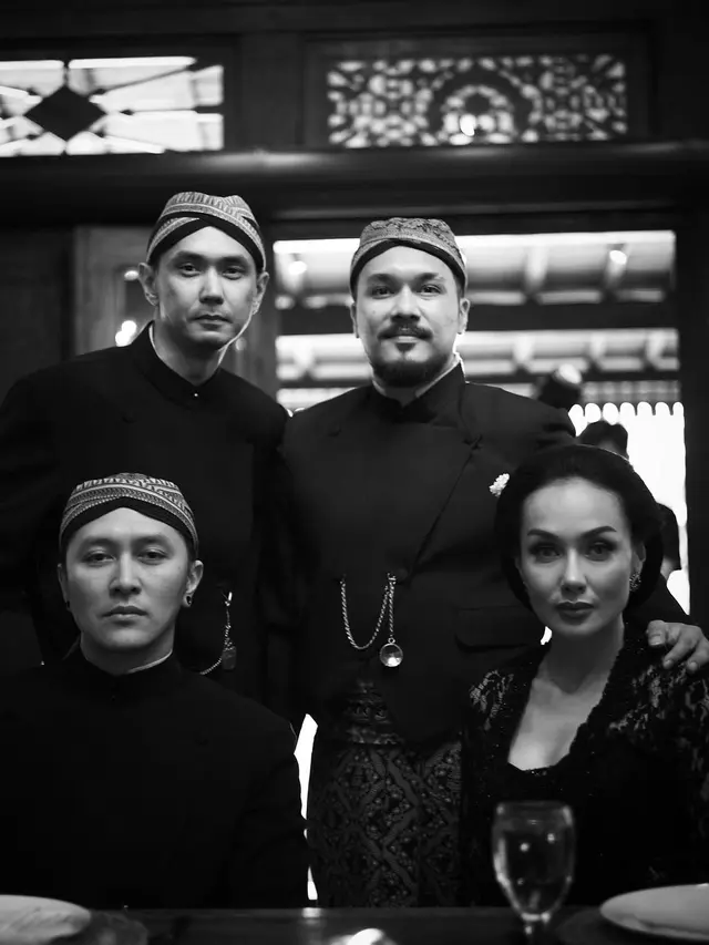 6 Potret Sara Wijayanto di Rangkaian Pernikahan Adinia Wirasti, Tampil Menawan