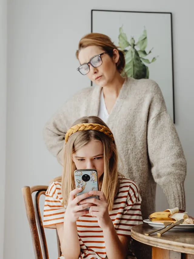 Pantau aktivitas online