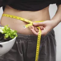 Diet yoyo adalah siklus turun-naik berat badan yang terjadi akibat pola diet tidak stabil dan dapat meningkatkan berbagai risiko kesehatan. (Foto: rawpixel/Freepik)