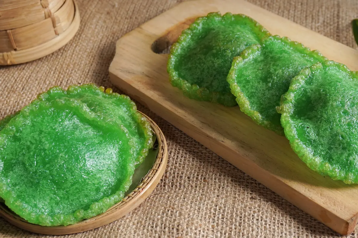kue cucur pandan