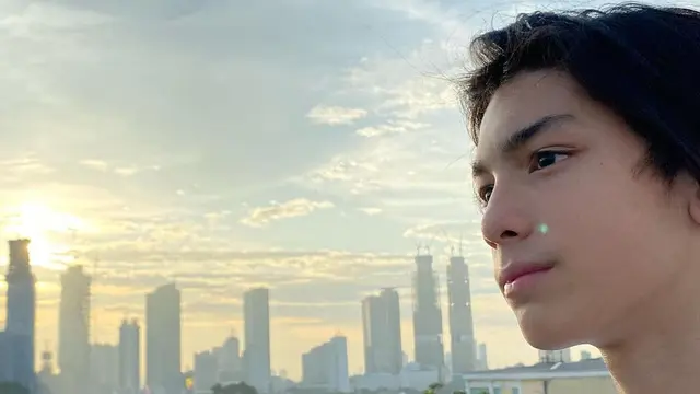 Berulang Tahun, 6 Pesona Eddy Meijer Anak Maudy Koesnaedi yang Bule Banget