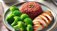 Nasi Merah dengan Dada Ayam Panggang dan Brokoli | copyright ChatGPT/AI