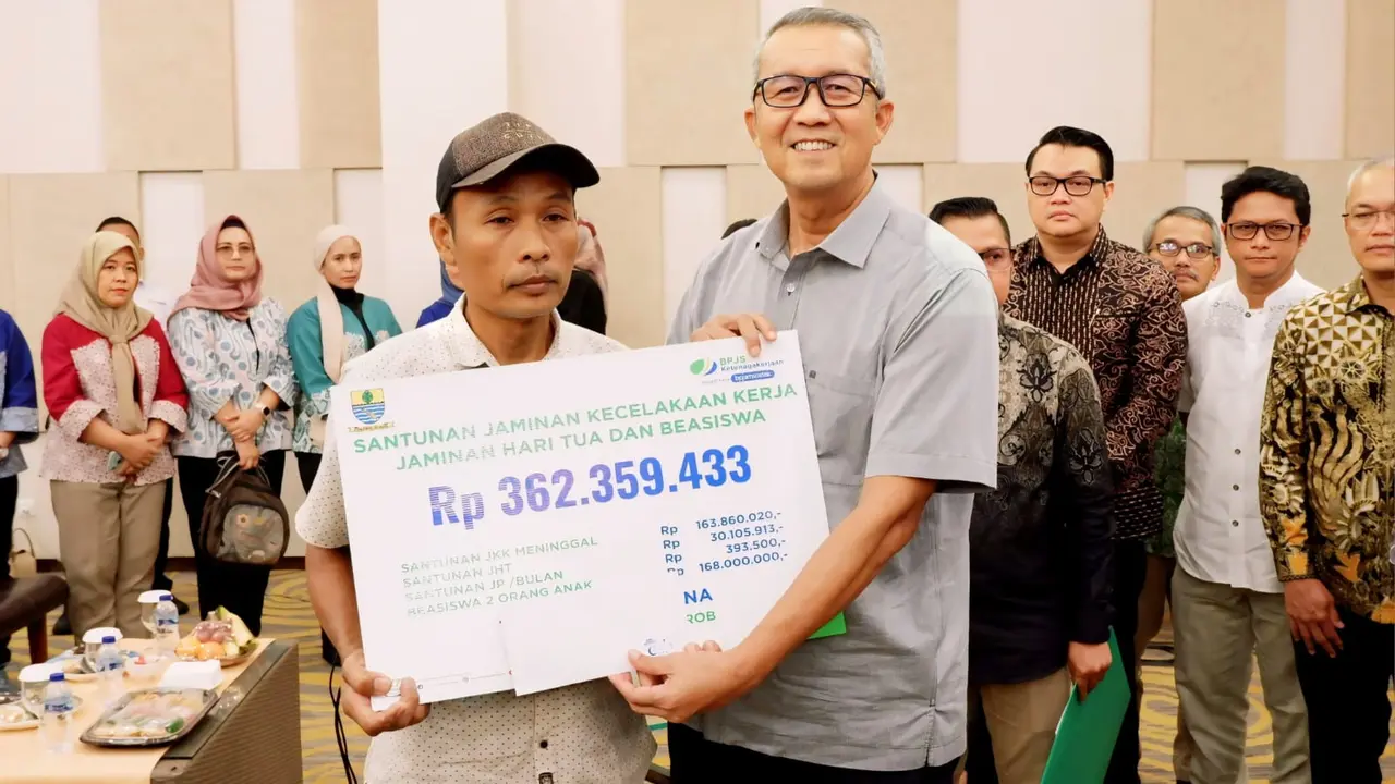 BPJS Ketenagakerjaan Beri Santunan Hingga Beasiswa Kepada Keluarga Korban Kecelakaan Kerja CSB Mall Cirebon