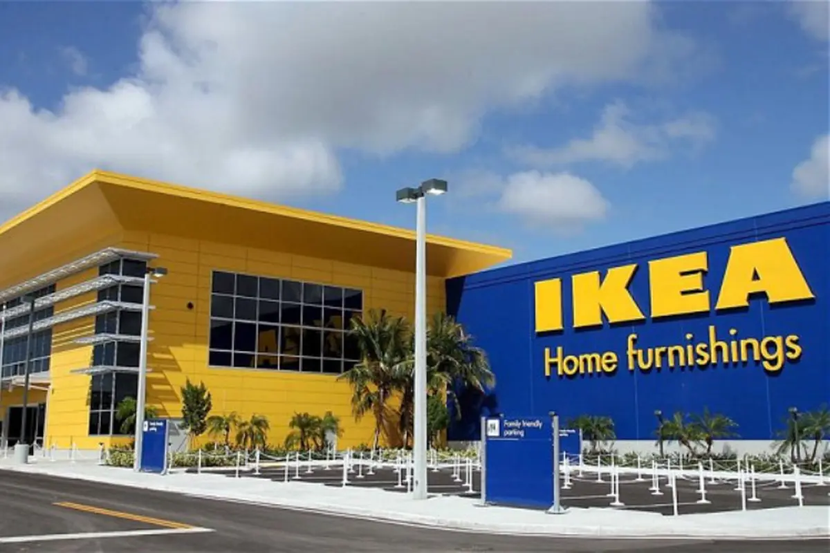 [Bintang] Toko IKEA di China Ngamuk!