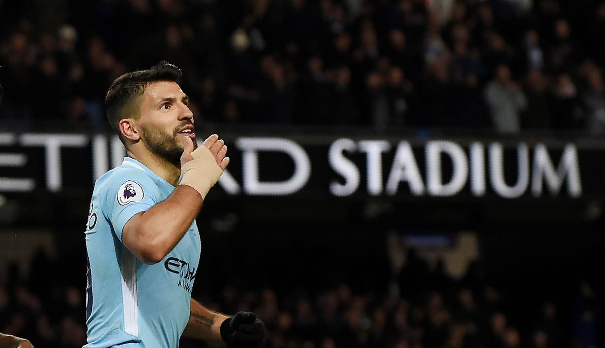 3. Sergio Aguero (Manchester City) - 21 Gol (4 Penalti). (AFP/Paul Ellis)