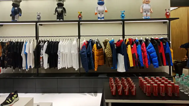 Berburu Sneakers Langka dan Aksesori Streetwear di Gerai Atmos Jakarta