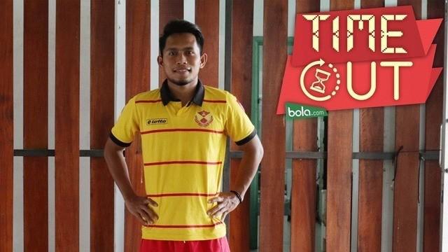 Bintang muda Indonesia, Evan Dimas Darmono resmi dipulangkan Espanyol B dan tak akan mendapatkan kontrak permanen. Kabar tersebut mengundang keprihatinan bintang Selangor FA Andik Vermansah, ia meminta Evan tidak berkecil hati.