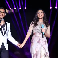 "Ini pertama kali aku bawain single aku Kali Kedua di acara besar kayak acara HUT 26 SCTV begini. Jadi itu salah satu yang spesial dari penampilanku hari ini," kata Raisa. (Adrian Putra/Bintang.com)