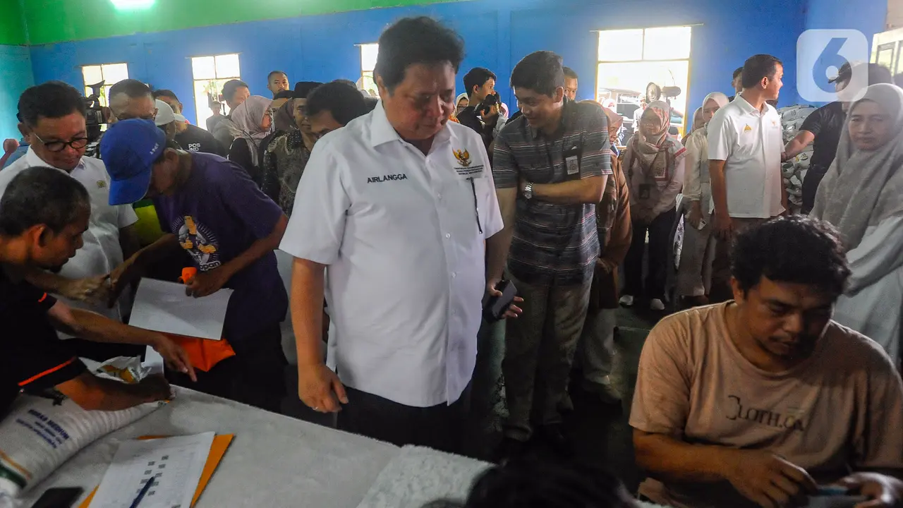Airlangga Hartarto Salurkan BLT El Nino