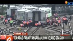 Anjloknya KA Parahyangan ini memaksa para penumpang turun dari gerbong dan berjalan kaki menuju peron.