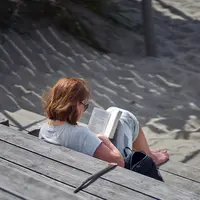 Ilustrasi Baca Buku/https://www.shutterstock.com/OlegRi