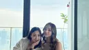 Nikita Willy dan adiknya, Winona Willy tampaknya kompak dalam banyak hal termasuk menikah muda. [Instagram @nonawilly16]