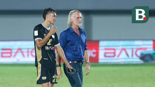 Foto: Bahagianya Rafael Struick Akhirnya Bisa Cetak Gol untuk Dewa United, Malam yang Indah