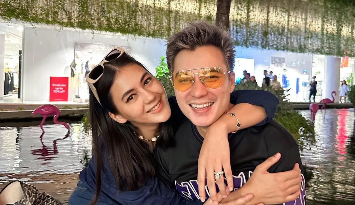 <p>"Nggak sih kalau aku kayak gitu gitu sudah sesuatu yang apa ya namanya, nggak dibikin pusing juga ya, soalnya juga Baim memang suamiku itukan jahil ya," kata perempuan kelahiran Semarang 36 tahun silam ini. [Instagram/paula_verhoeven]</p>