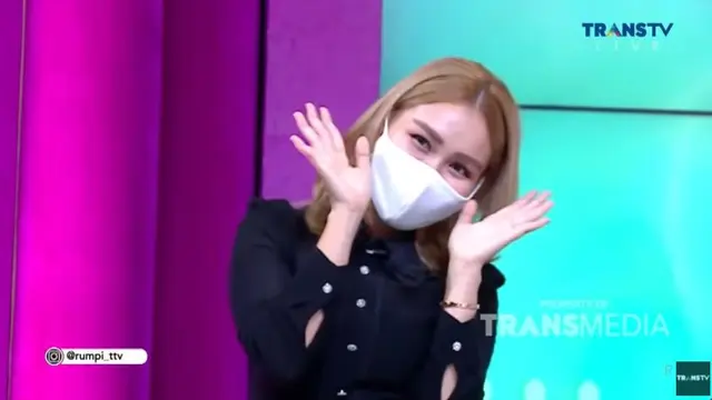 Ayu Ting Ting (Foto: YouTube)