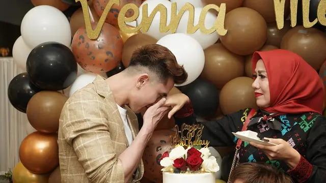 Unggahan Verrell Bramasta