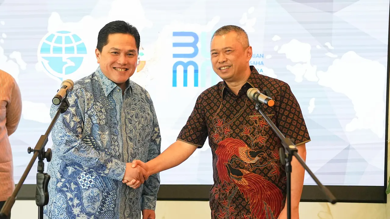 Menteri BUMN, Erick Thohir, bertemu dengan Menteri Perhubungan, Dudy Purwagandhi, untuk membahas upaya penurunan biaya logistik di Indonesia