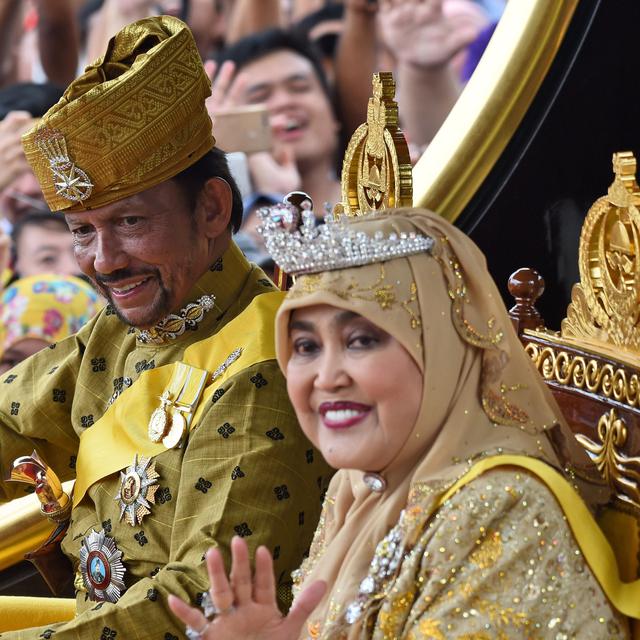 isteri kedua sultan johor