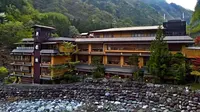 Seperti apa bentuk dari sebuah hotel yang telah beroperasi selama 1.300 dan telah dikunjungi oleh berbagai tamu, seperti samurai?