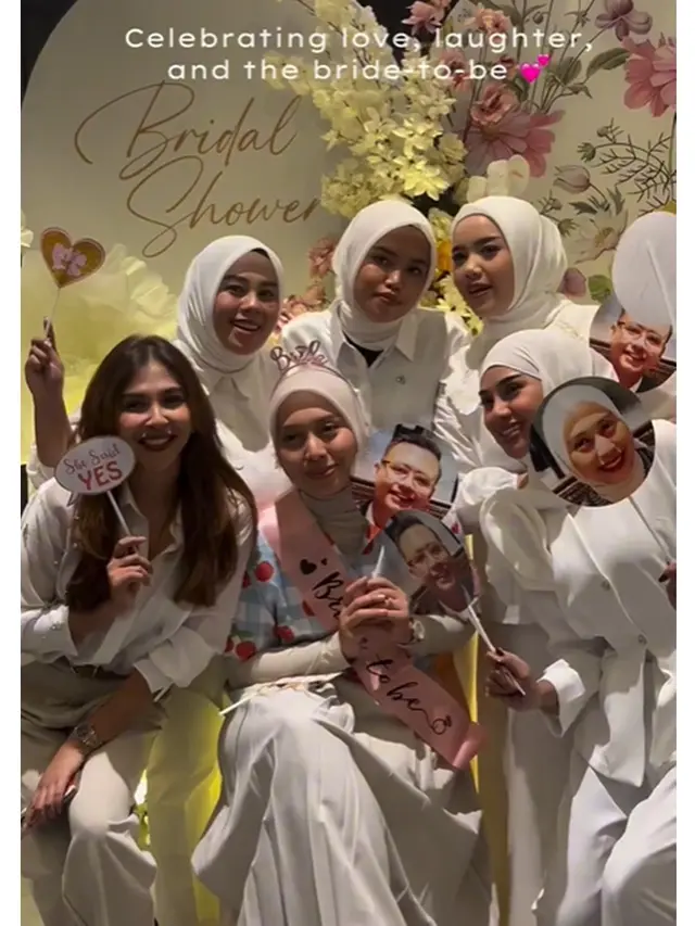 6 Potret Penampilan Putri Karlina Menantu Dedi Mulyadi di Rangkaian Pernikahan